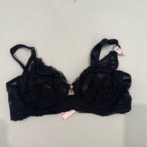 NWT Victoria's Secret Black Lace Bra